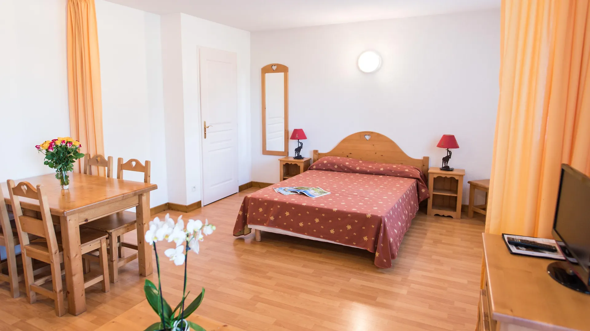 Vacanceole - Residence Le Birdie Giez 3*,